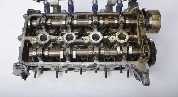 Hyundai i30 Engine head C07C26230242
