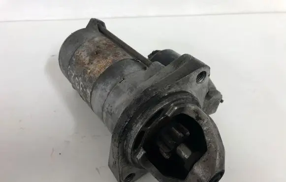 BMW 5 E39 Starter motor 63223537