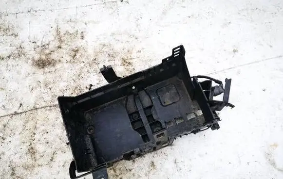 Battery box tray