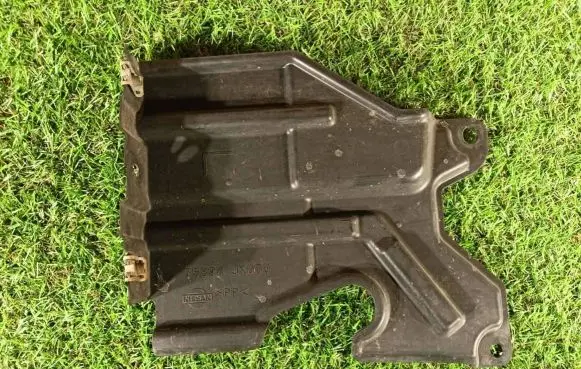 Infiniti G35 Engine splash shield/under tray 75894