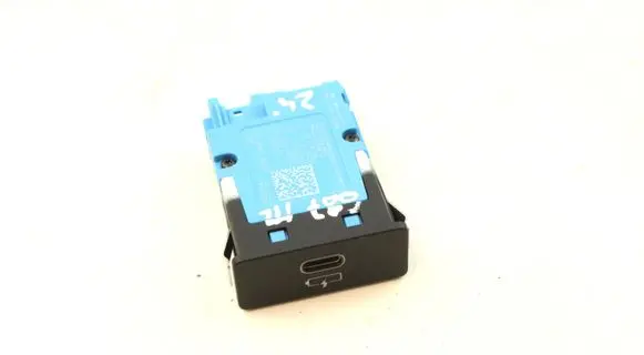 BMW M2 G87 USB socket connector 5A84161 19163010