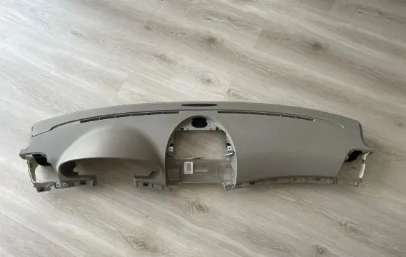 Mercedes-Benz E W211 Dashboard A2116800687