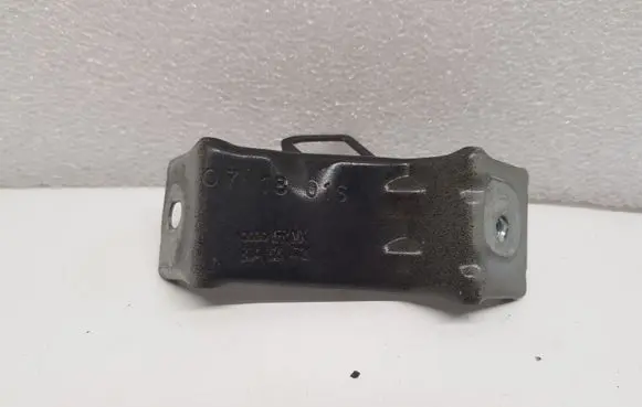 Audi Q5 SQ5 Fender mounting bracket 80A821472