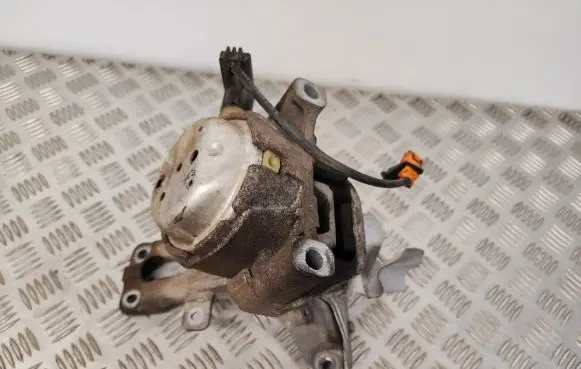 Audi A6 C7 Engine mount bracket 4G0199308E