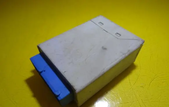 BMW 3 E36 Window wiper relay 61358366381 8366381