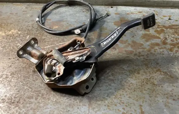 Hyundai Grandeur Handbrake/parking brake lever assembly 