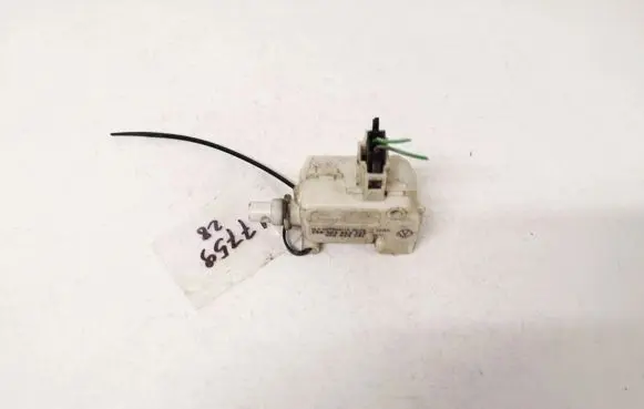 Skoda Octavia Mk1 (1U) Central locking motor 4b9862153 3b0959781