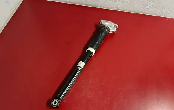 BMW X1 U11 Rear shock absorber/damper 6897390 689739002