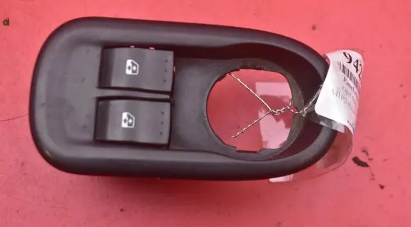Opel Movano B Electric window control switch