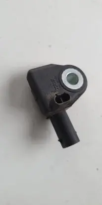 Hyundai Kona I Airbag deployment crash/impact sensor