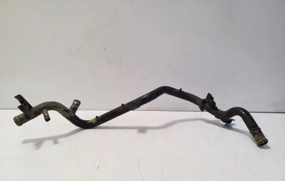 Volkswagen PASSAT B4 Engine coolant pipe/hose 037121065K