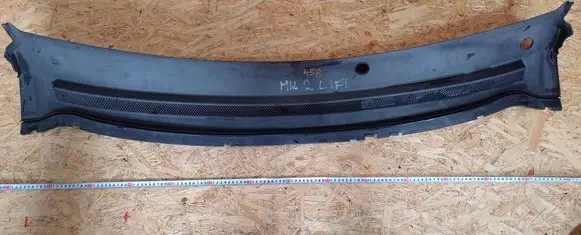 Ford Focus Wiper trim 4M51A01628 R4Z0A