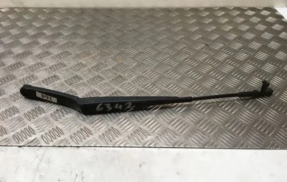 Volkswagen Golf IV Windshield/front glass wiper blade 