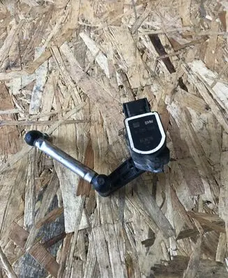 BMW X6 E71 Front height sensor lever 6785206 240810 1139