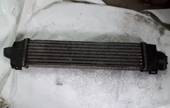 Ford Focus Intercooler radiator 3M5H9L440AE