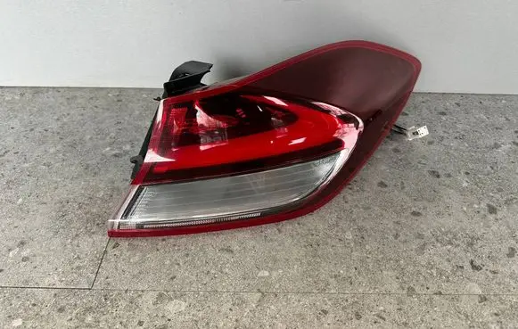 Hyundai i30 Rear/tail lights 92402G4450 1708048 240816
