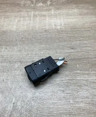 Volkswagen Crafter Headlight level height control switch 9065440131