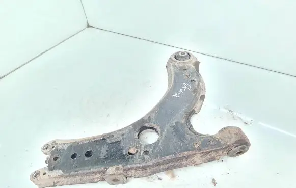 Skoda Octavia Mk1 (1U) Front lower control arm/wishbone