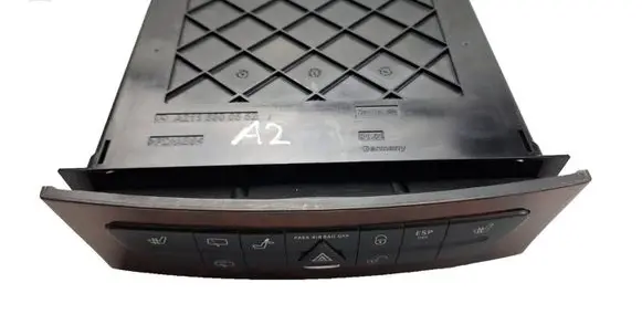 Mercedes-Benz CLS C218 X218 CD/DVD changer A2116800552