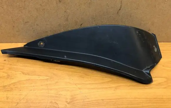 Subaru Impreza II Rear/tail light trim molding OEW26064 26064