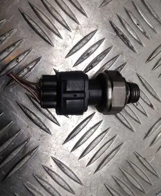 Toyota Avensis T250 Oil pressure sensor 8944851010