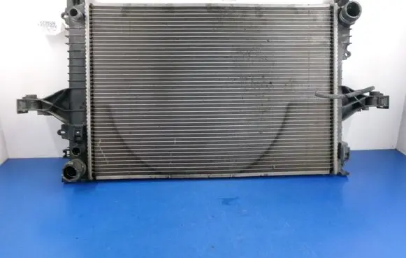 Volvo S60 Coolant radiator 30681491