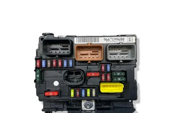 Citroen DS3 BSM Control unit 9667199680