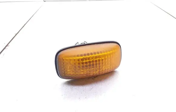 Nissan Almera Front fender indicator light
