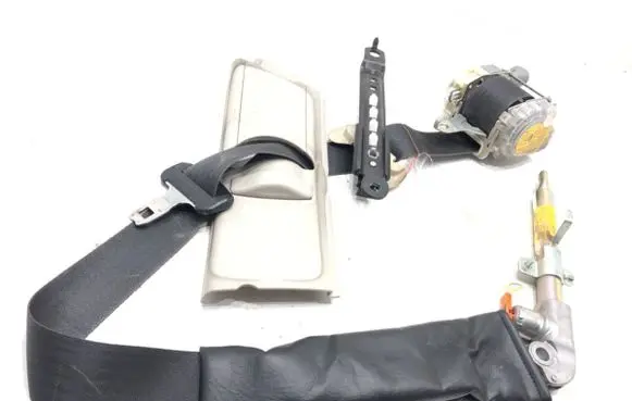 Subaru Legacy Front seatbelt