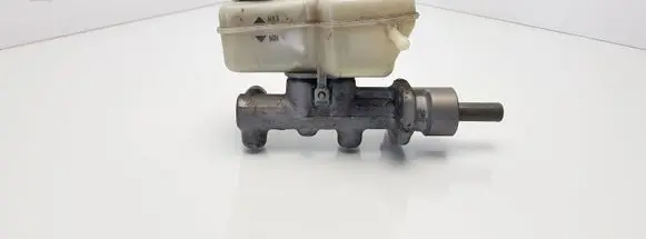 Skoda Fabia Mk1 (6Y) Master brake cylinder X5617 F1484