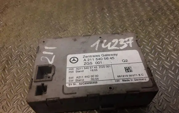 Mercedes-Benz E W211 Gateway control module 2115405645 A2115405645