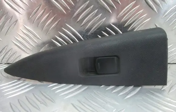 Nissan Note (E11) Electric window control switch
