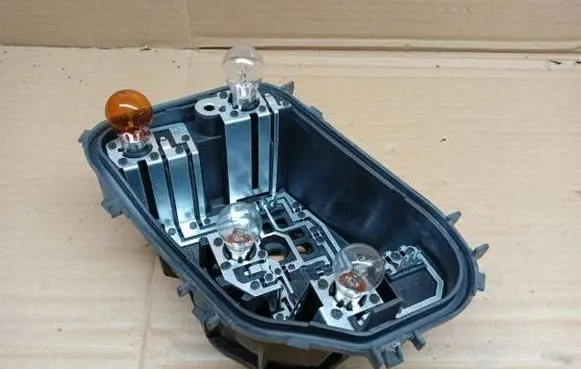 Volkswagen Polo VI Tail light bulb cover holder 2G0945258