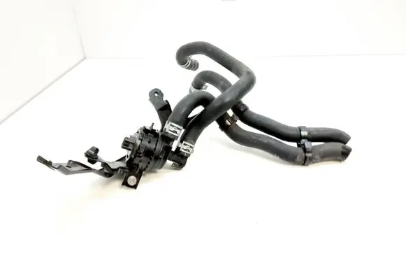 Toyota RAV 4 (XA40) Water pump 0641001301