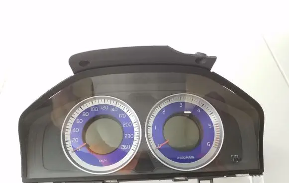 Volvo XC60 Speedometer (instrument cluster) 31327585AA