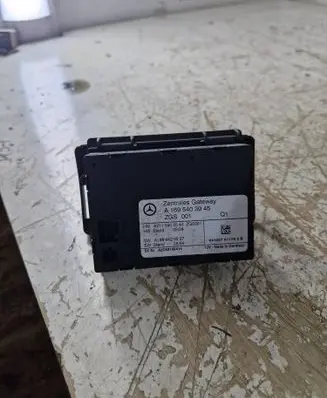 Mercedes-Benz A W169 Gateway control module A1695403945 A2115403545 A1694420027