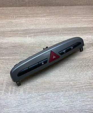 Peugeot 308 Hazard light switch 9659417477 03069060