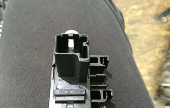 Volvo V40 Other interior part 6G9T11A152AA