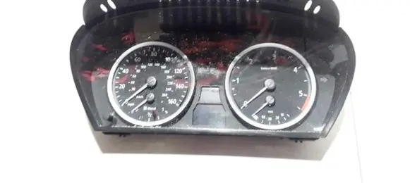 Speedometer (instrument cluster)