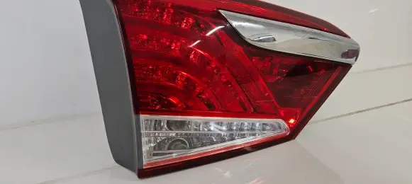 Hyundai i40 Tailgate rear/tail lights 924033Z001