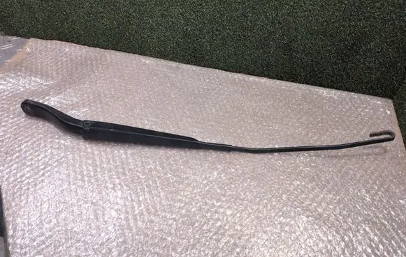 Renault Master III Front wiper blade arm 8200734776