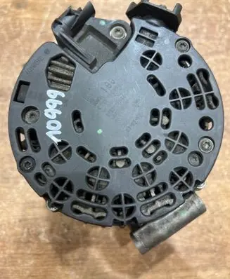 BMW 3 E90 E91 Generator/alternator 7557789