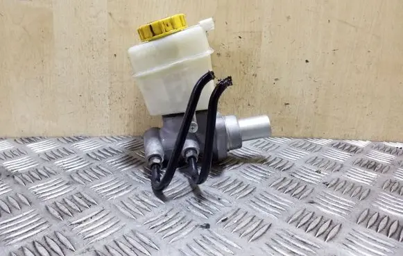 Jaguar XF X250 Master brake cylinder 03350886971
