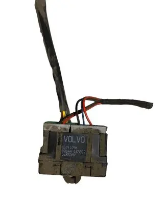 Volvo V70 Seat heating relay 30710791