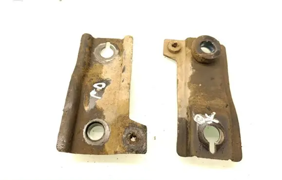 Radiator mount bracket