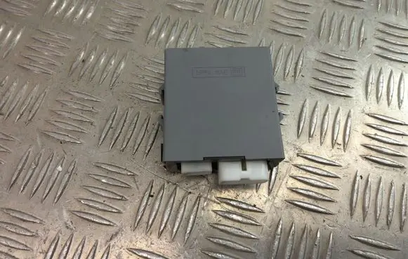 Lexus RX 330 - 350 - 400H Window wiper relay 8594048020
