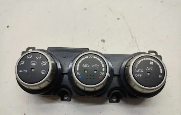 Nissan Murano Z50 Climate control unit 27500CC000