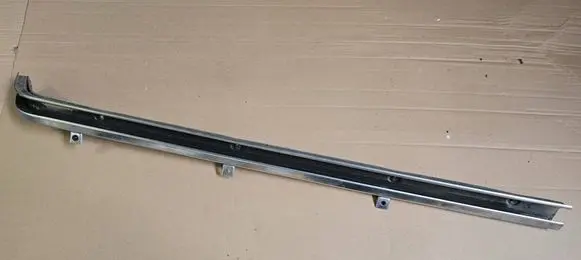 Volkswagen Transporter - Caravelle T5 Sliding door middle rail 7H1843372