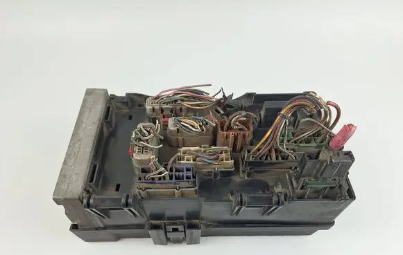 Chrysler Voyager Fuse module P05144509AF 05144579AC