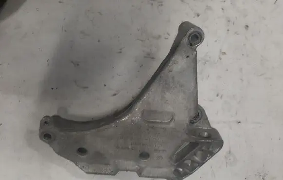 Audi A3 S3 8P Engine mount bracket 03L199207
